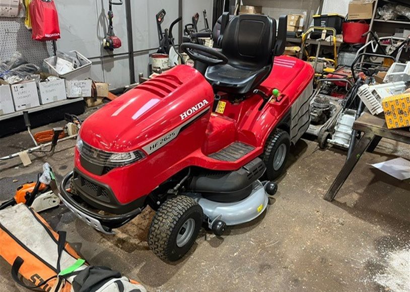Honda HF2625HTEH Ride On Mower