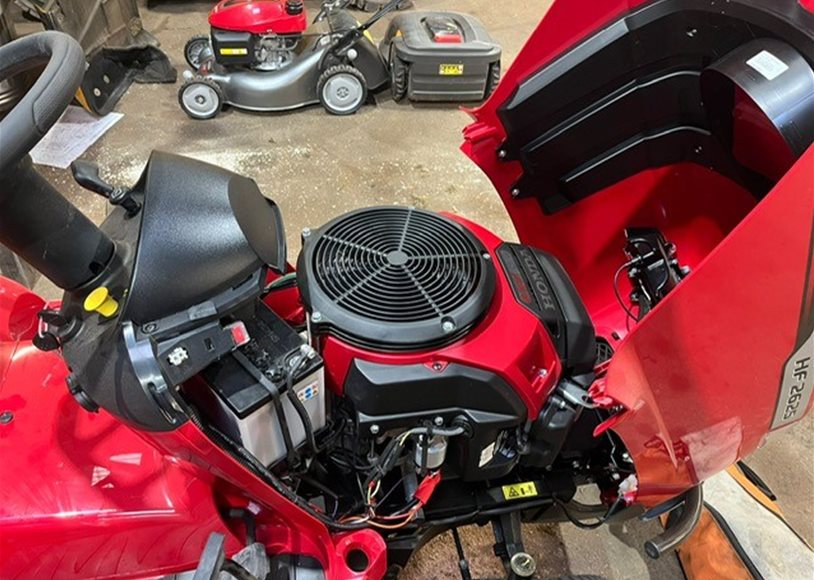 Honda HF2625HTEH Ride On Mower