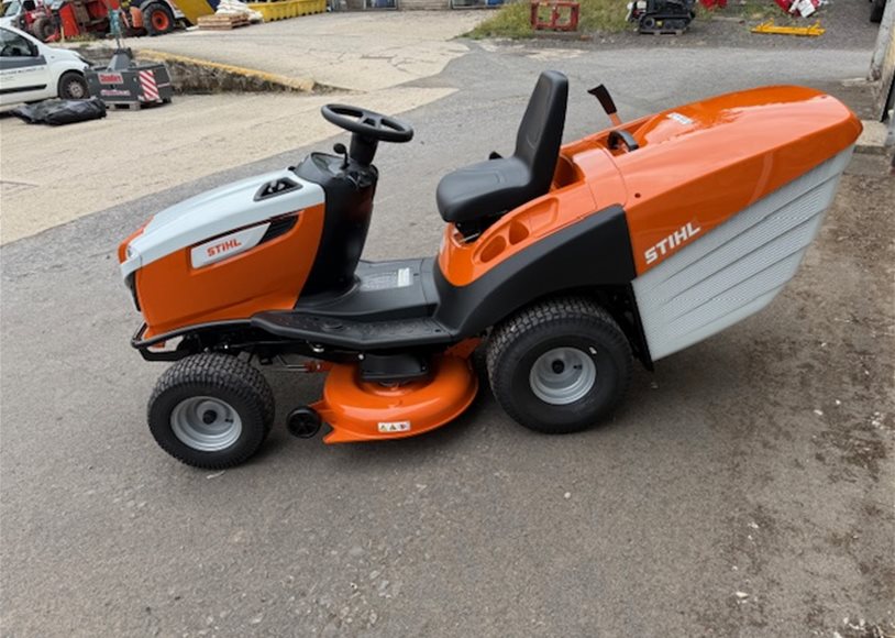 Stihl 6112 ZL Ride On Mower