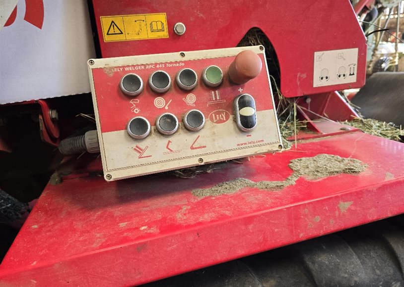 Lely TORNADO Baler (Round)