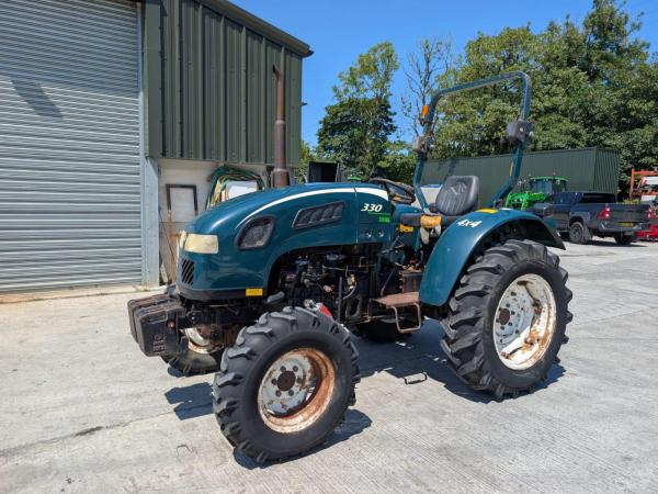 SHIRE 330 COMPACT TRACTOR 4WD