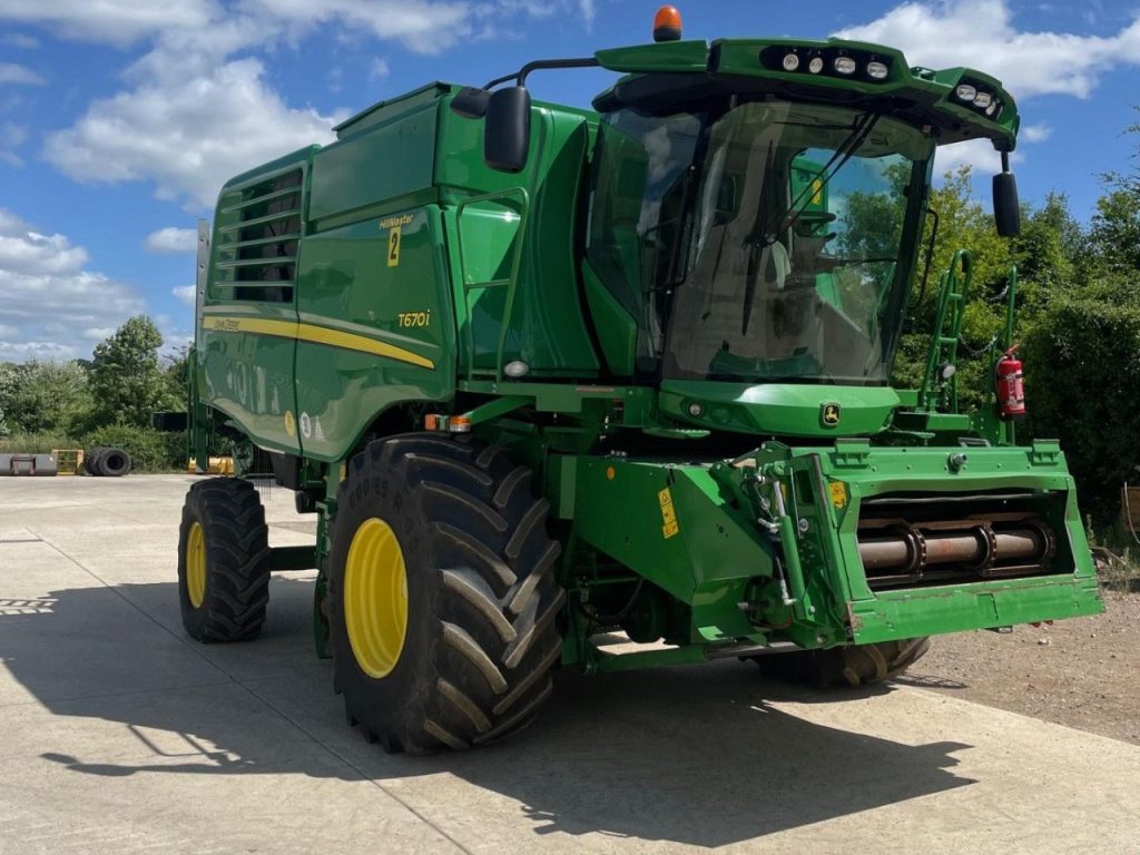 John Deere T670I HILLMASTER