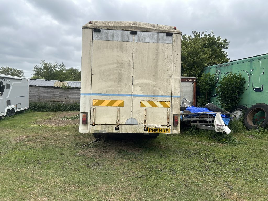 Bedford TK 860