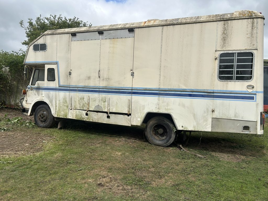 Bedford TK 860