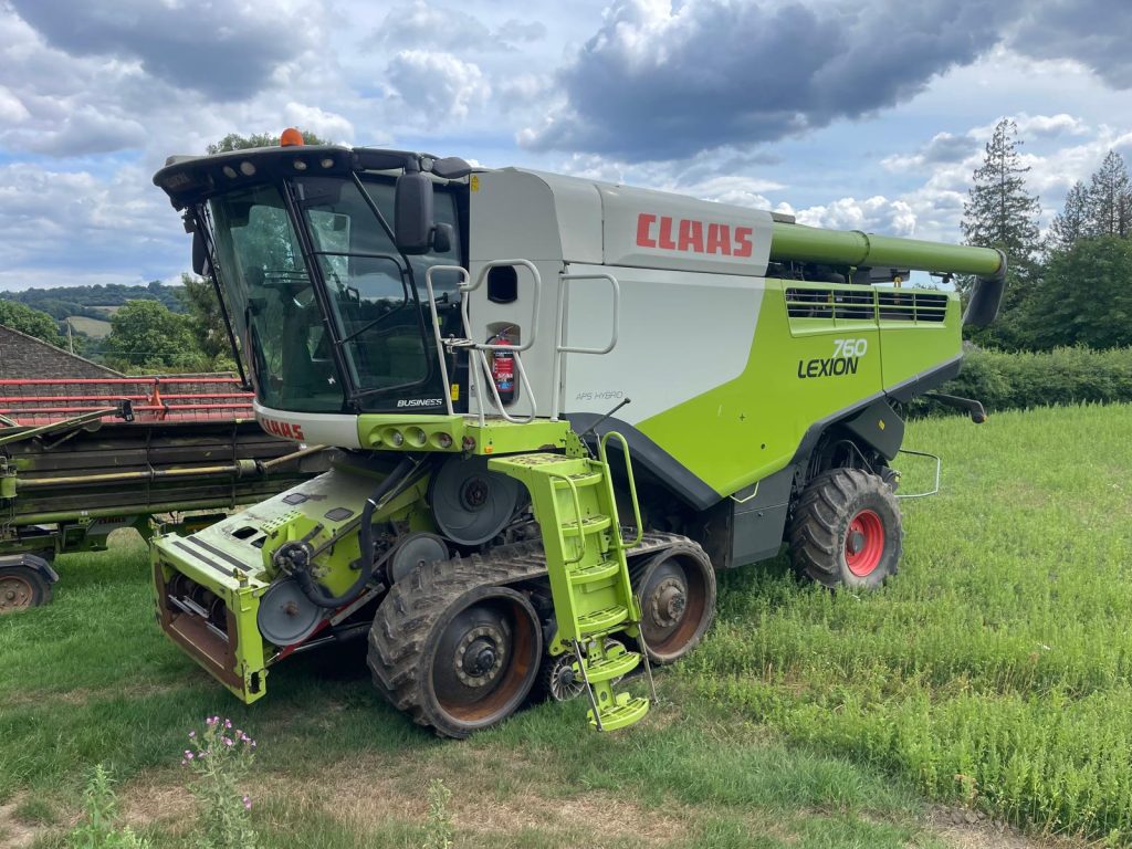 760 CLAAS LEXION COMBINE