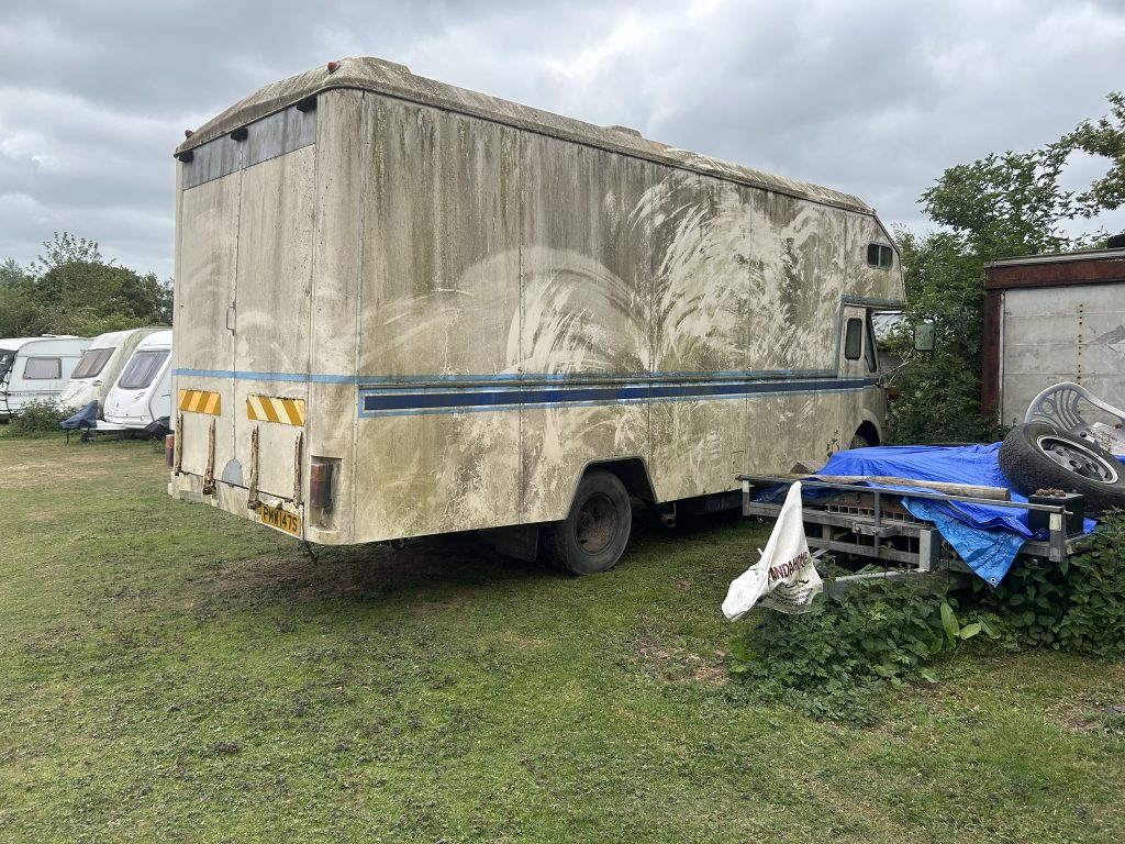 Bedford TK 860