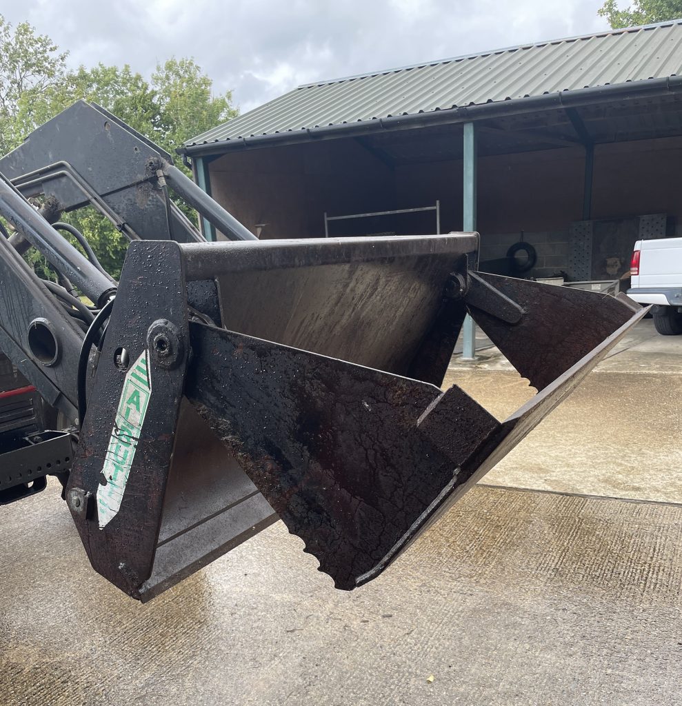 4 in 1 bucket