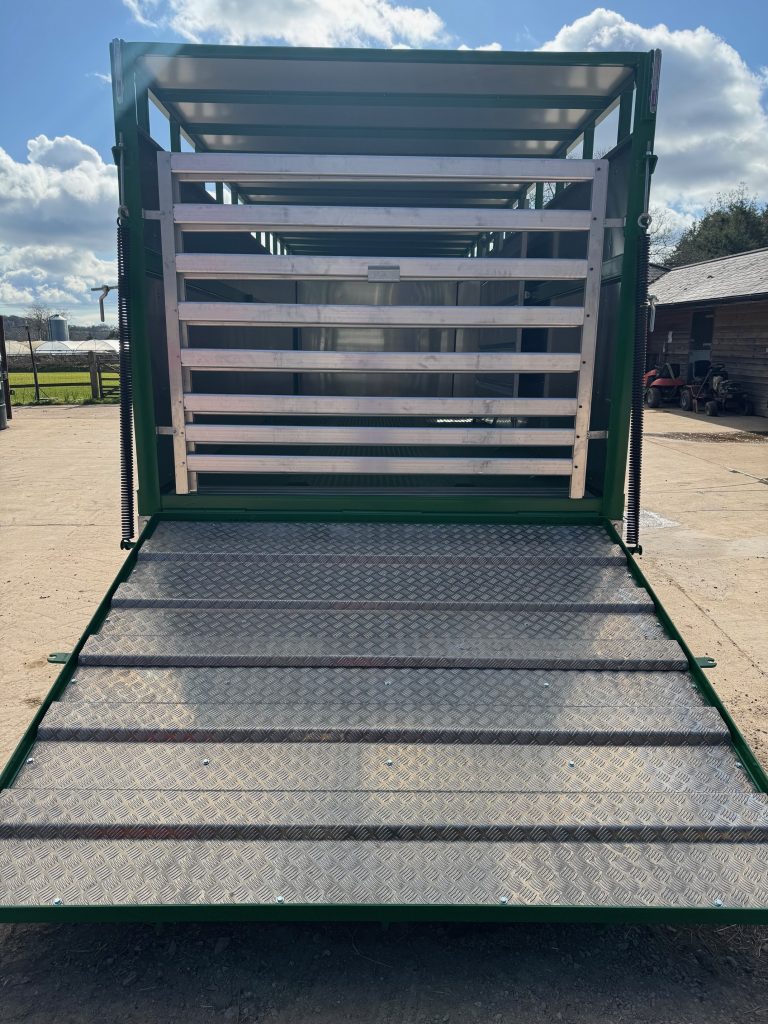 JPM 24FT LIVESTOCK CATTLE TRAILER
