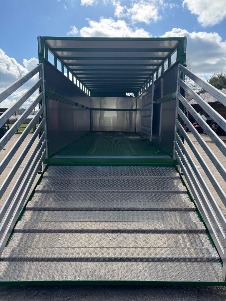 JPM 24FT LIVESTOCK CATTLE TRAILER