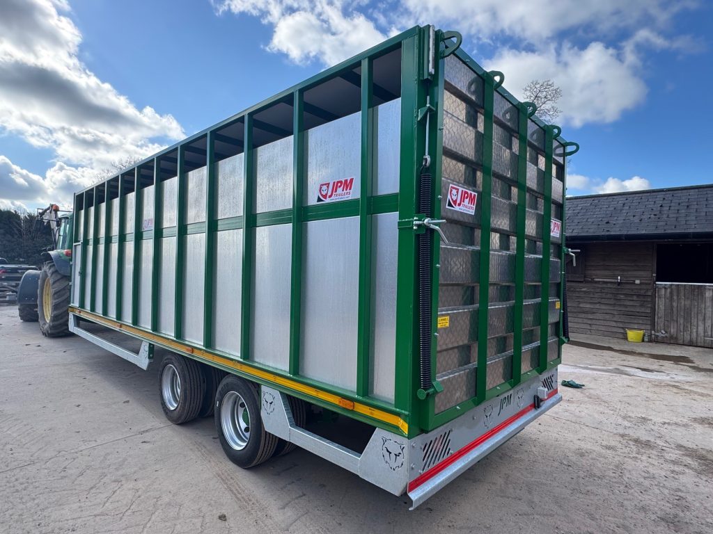 JPM 24FT LIVESTOCK CATTLE TRAILER