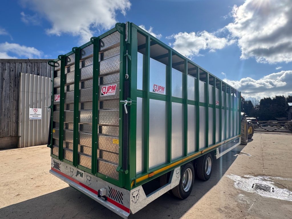 JPM 24FT LIVESTOCK CATTLE TRAILER