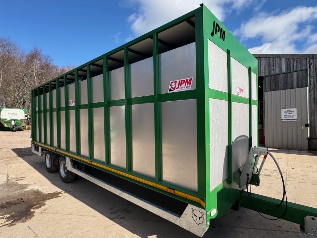JPM 24FT LIVESTOCK CATTLE TRAILER