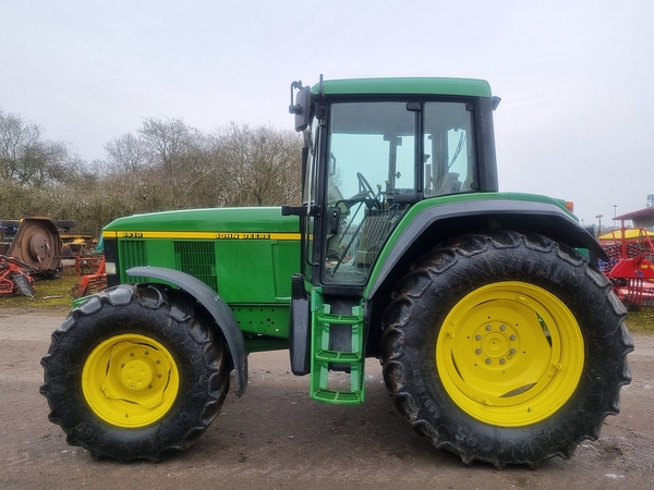 John Deere 6810 -[ 4 Wheel Drive ]-