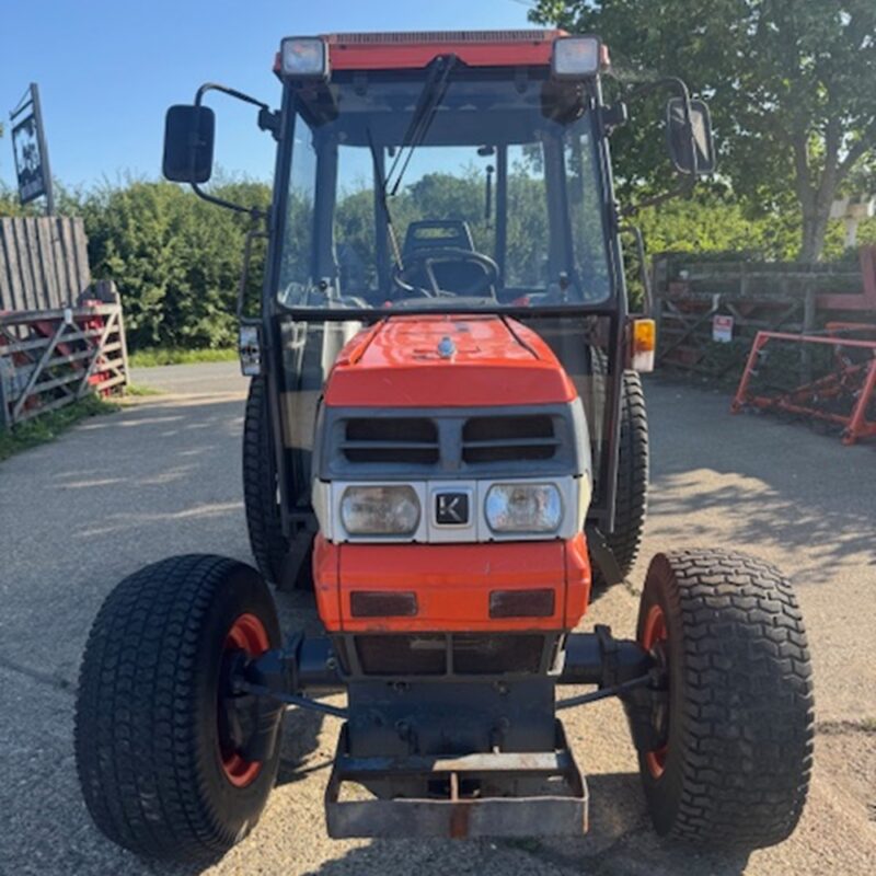 Kubota L3600