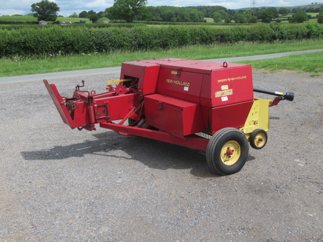 New Holland 370 conventional baler