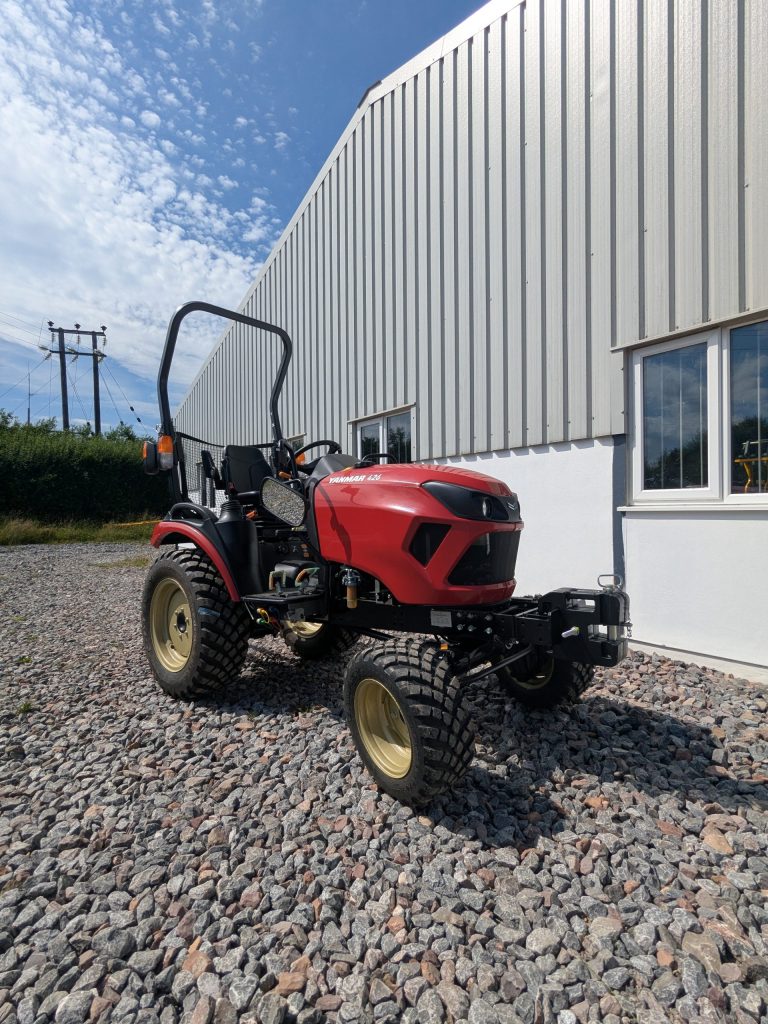 Yanmar Compact Tractor SA426R