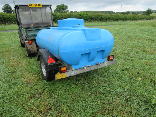 Fast tow 1000 ltr water bowser