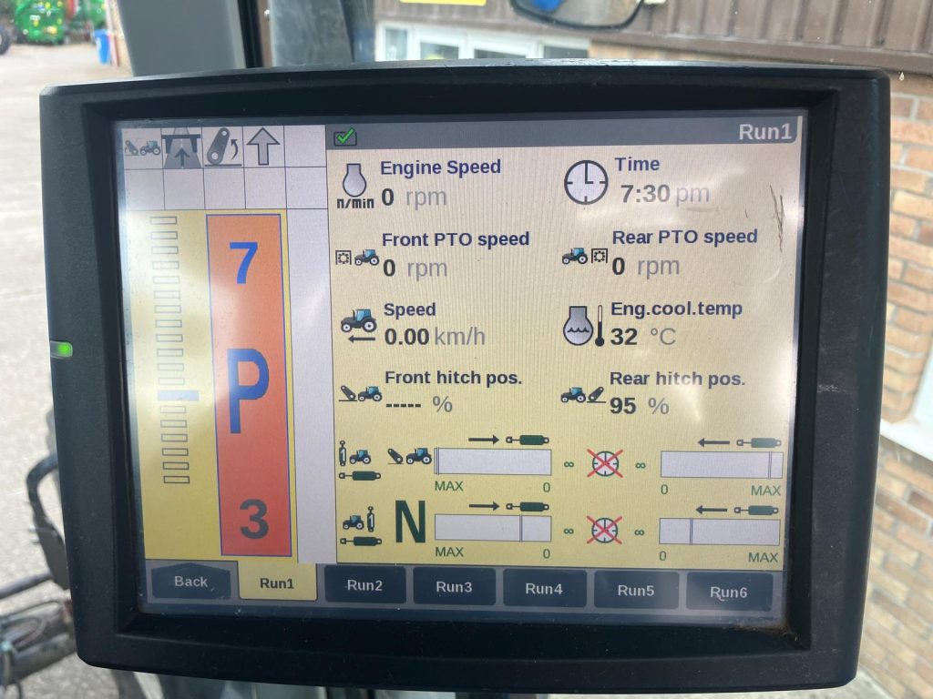 New Holland T7.210 Power Command Sidewinder Tier 4B Tractor