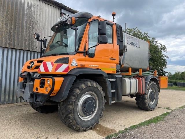 MERCEDES-BENZ UNIMOG U530