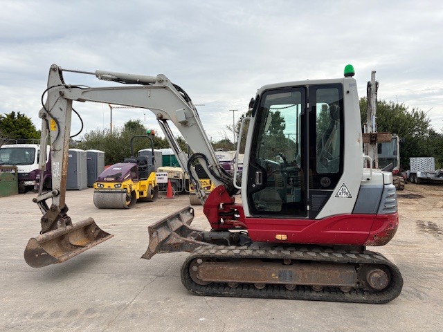 TAKEUCHI TB 250