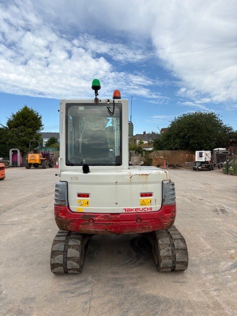 TAKEUCHI TB 250