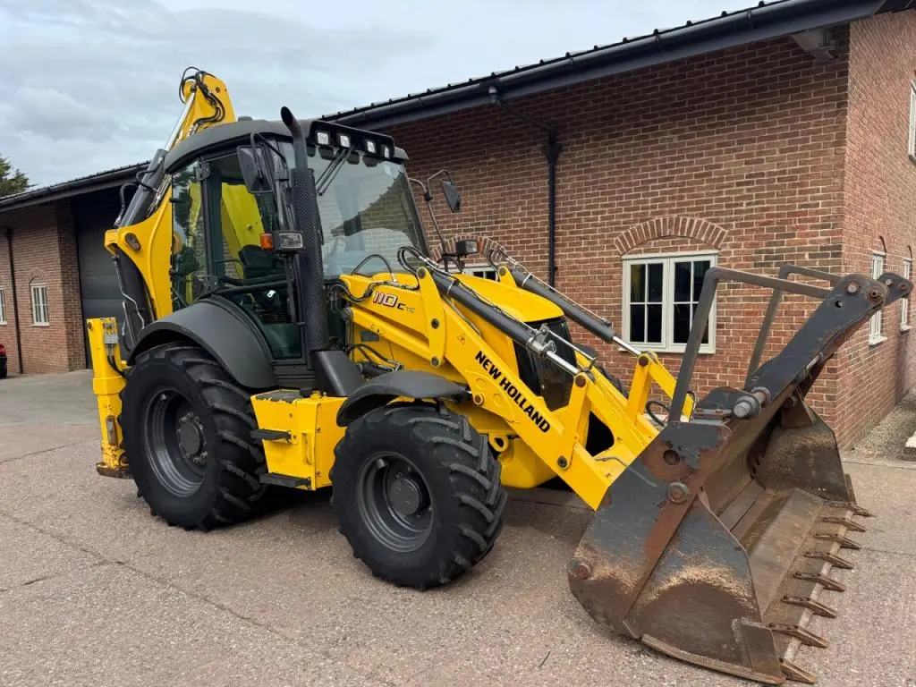 New Holland B110C TC, 01/2018, 1,162 hours