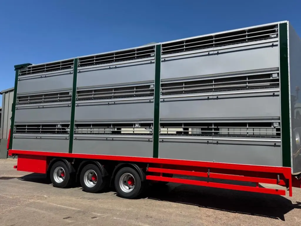 Houghton Parkhouse 30ft triple deck livestock trailer,
