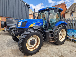 NEW HOLLAND TS115A 4WD