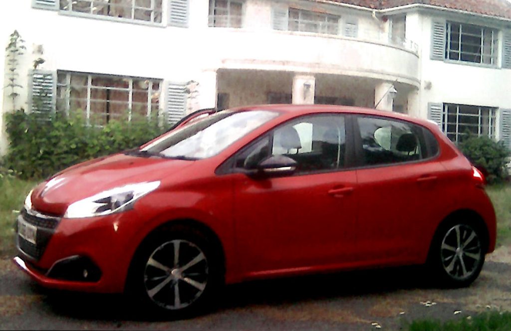 Peugeot 208
