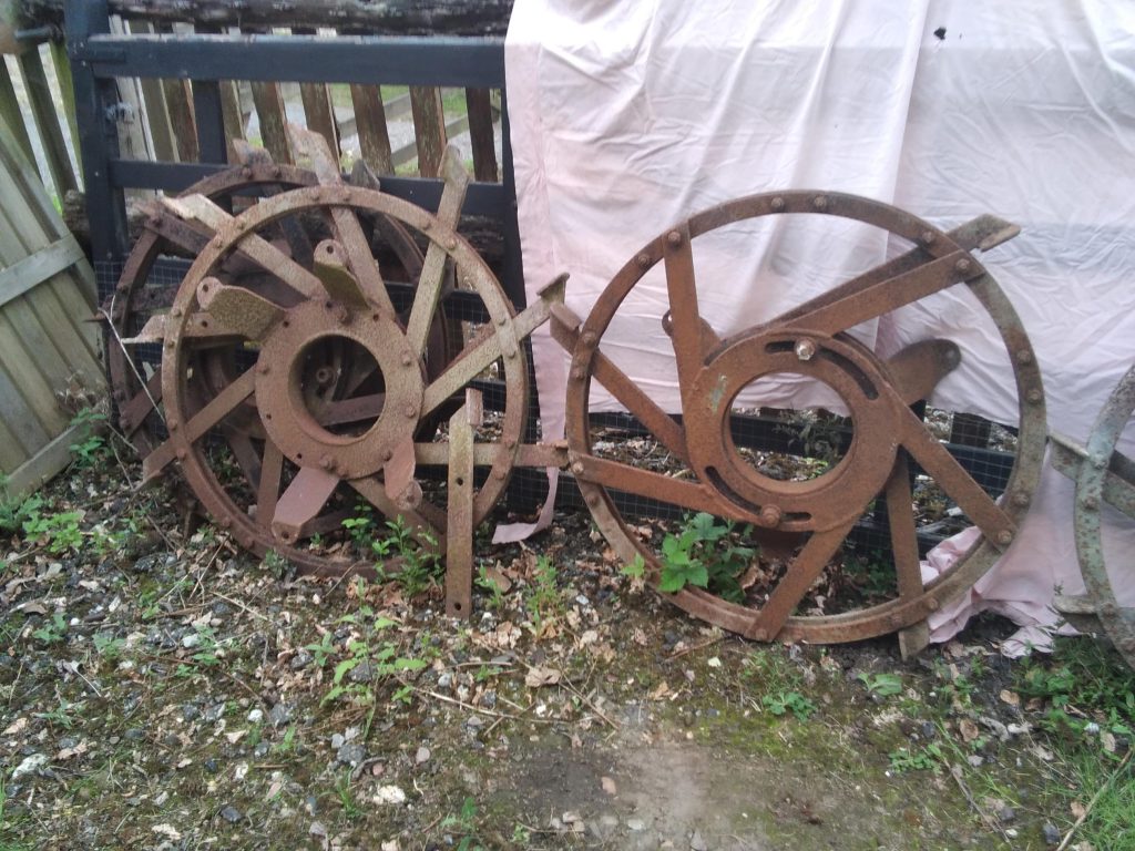 2 sets of Stanhay strakes for Dexta and Ferguson 28 inch wheels