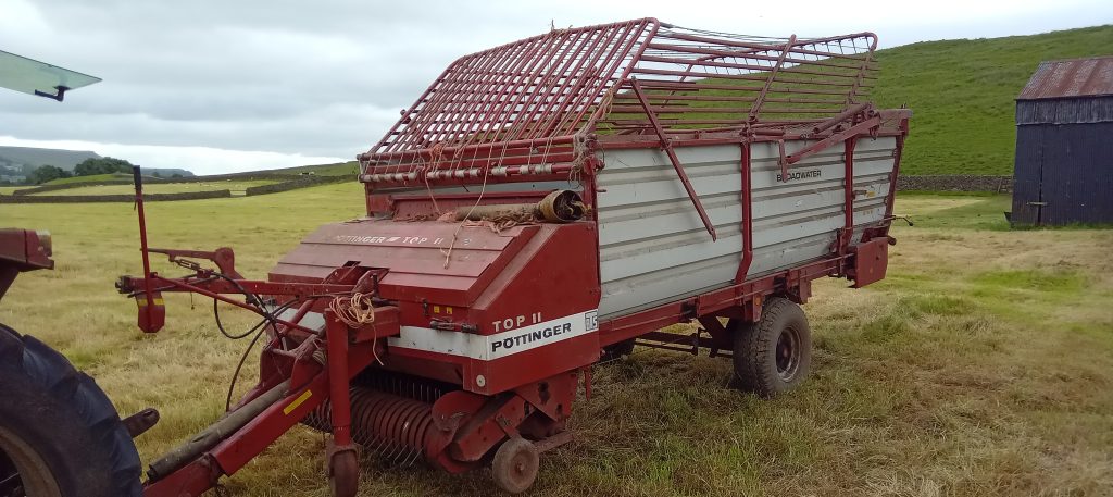 Pottinger top II forage wagon
