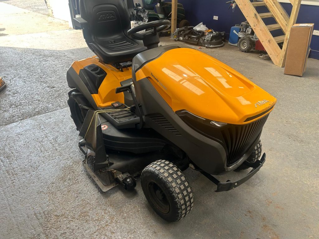 Stiga Tornado Ride-On-Mower