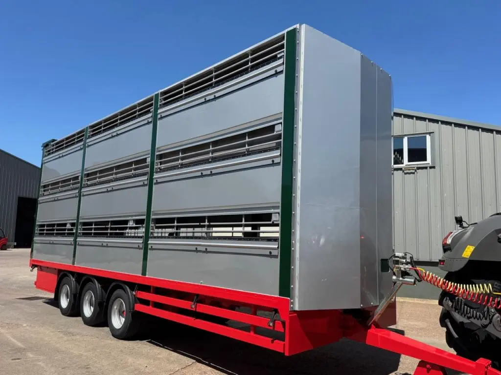 Houghton Parkhouse 30ft triple deck livestock trailer,