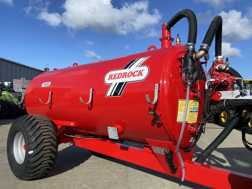 Redrock 1600 Gallon tanker, NEW