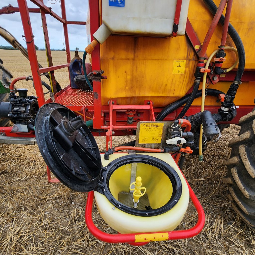 Allman 2600 lts 24/12m Sprayer
