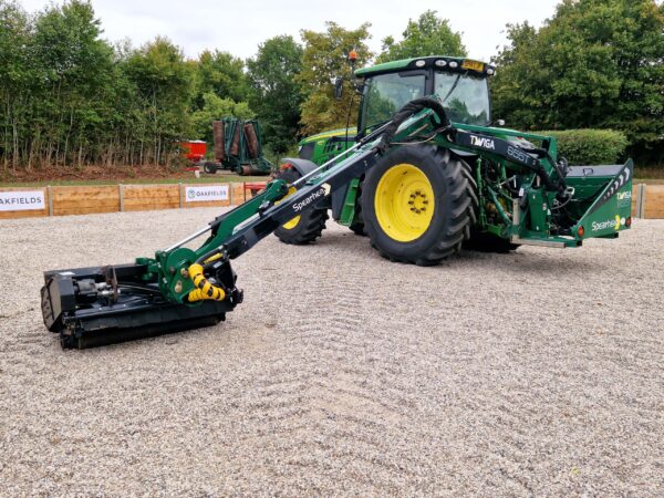 2015 Spearhead Twiga 655T Hedge Cutter