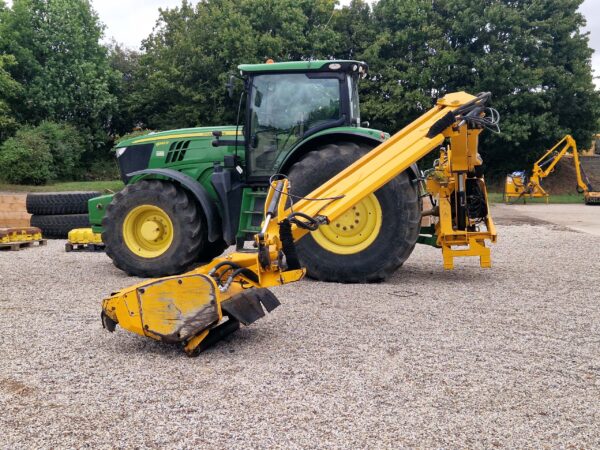 2013 Shelbourne Reynolds HD767 VFR Hedge Cutter
