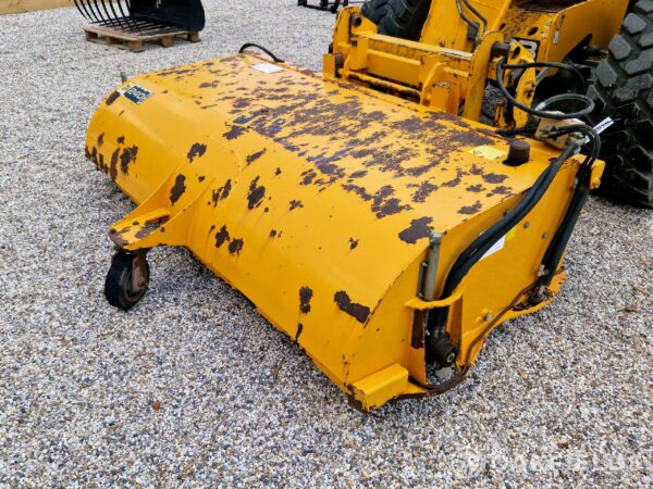 JCB Bucket Sweeper