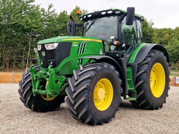2022 John Deere 6215R Premium Tractor
