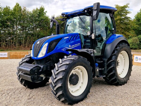 2021 New Holland T5.120 Dynamic Command Tractor