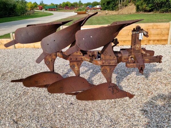 Massey Ferguson 3 furrow reversible plough