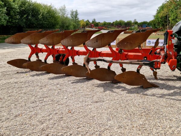 2012 Gregoire Besson HRPC7 6 Furrow Plough
