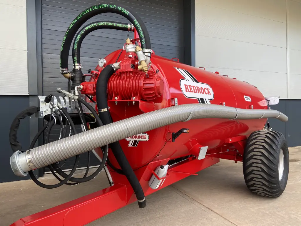 Redrock 1600 Gallon tanker, NEW