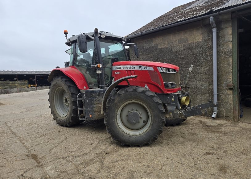 Massey Ferguson 7718SEFD6 Tractor