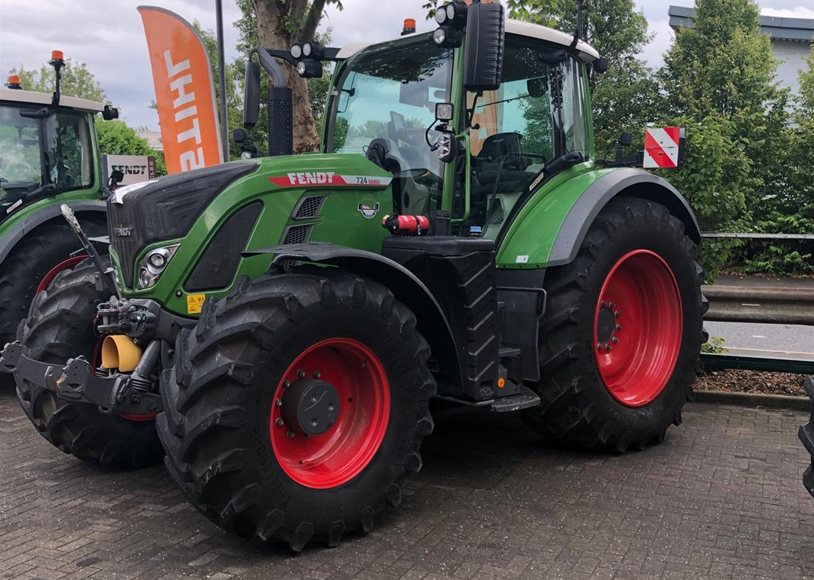 Fendt 724 Tractor