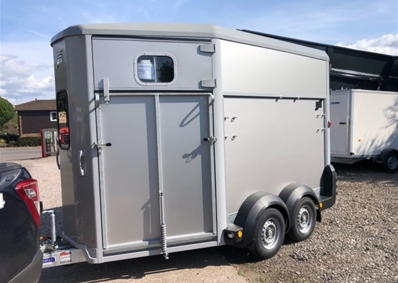 Ifor Williams HB511R Trailer