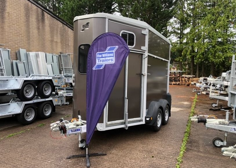 Ifor Williams HB506R Trailer
