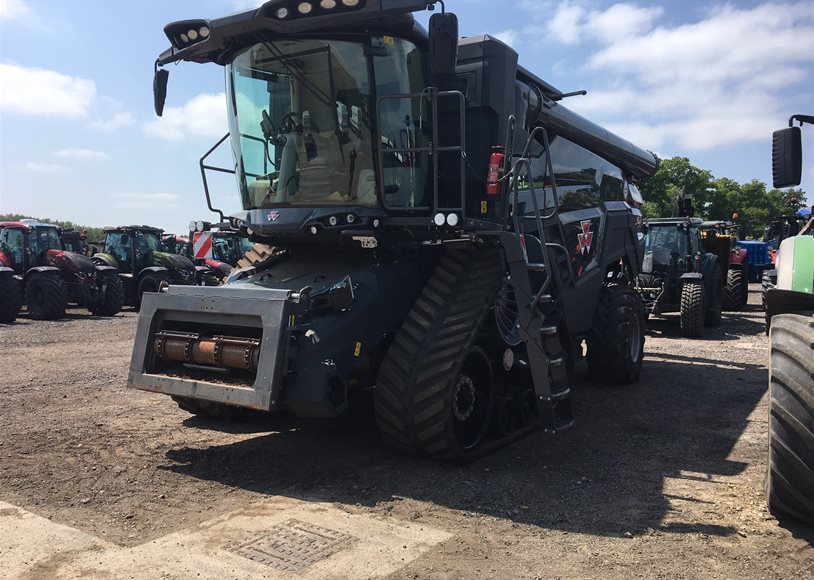 Massey Ferguson IDEAL 9T Combine