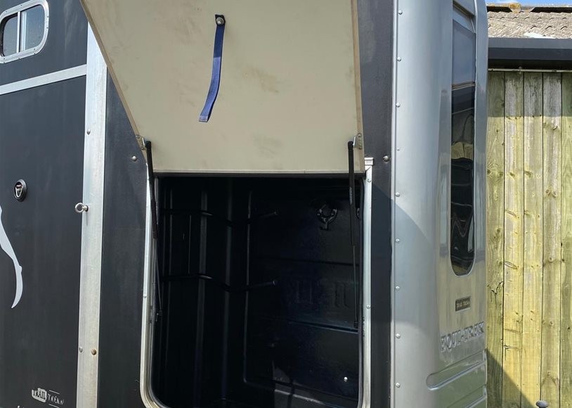 Equi-Trek TRAILTREKA Horse Box