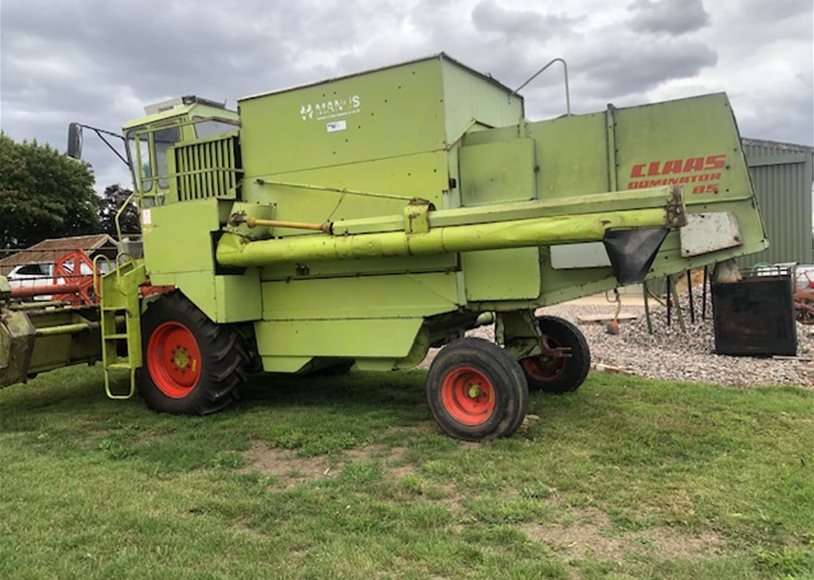 Claas DOMINATOR Combine